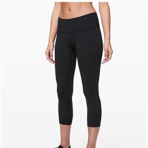 Wunder Under cropped leggings